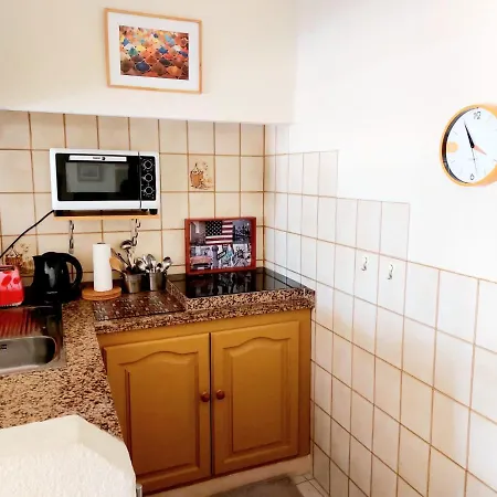 First Line Apartment !!! 50 M From La Pinta Beach !!! In Los Geranios Apartment