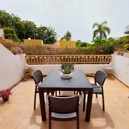 First Line Apartment !!! 50 M From La Pinta Beach !!! In Los Geranios *