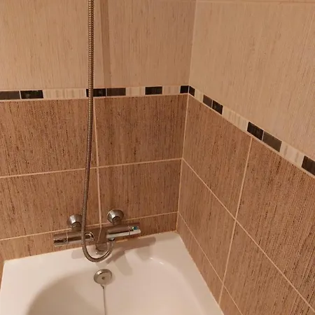 FIRST LINE Apartment in Los Geranios *
